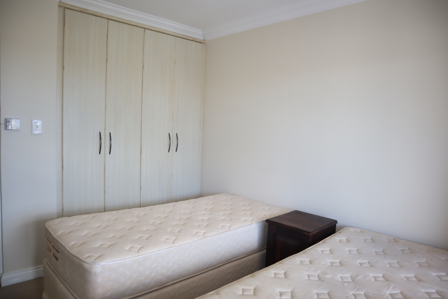 To Let 3 Bedroom Property for Rent in Wavecrest Eastern Cape